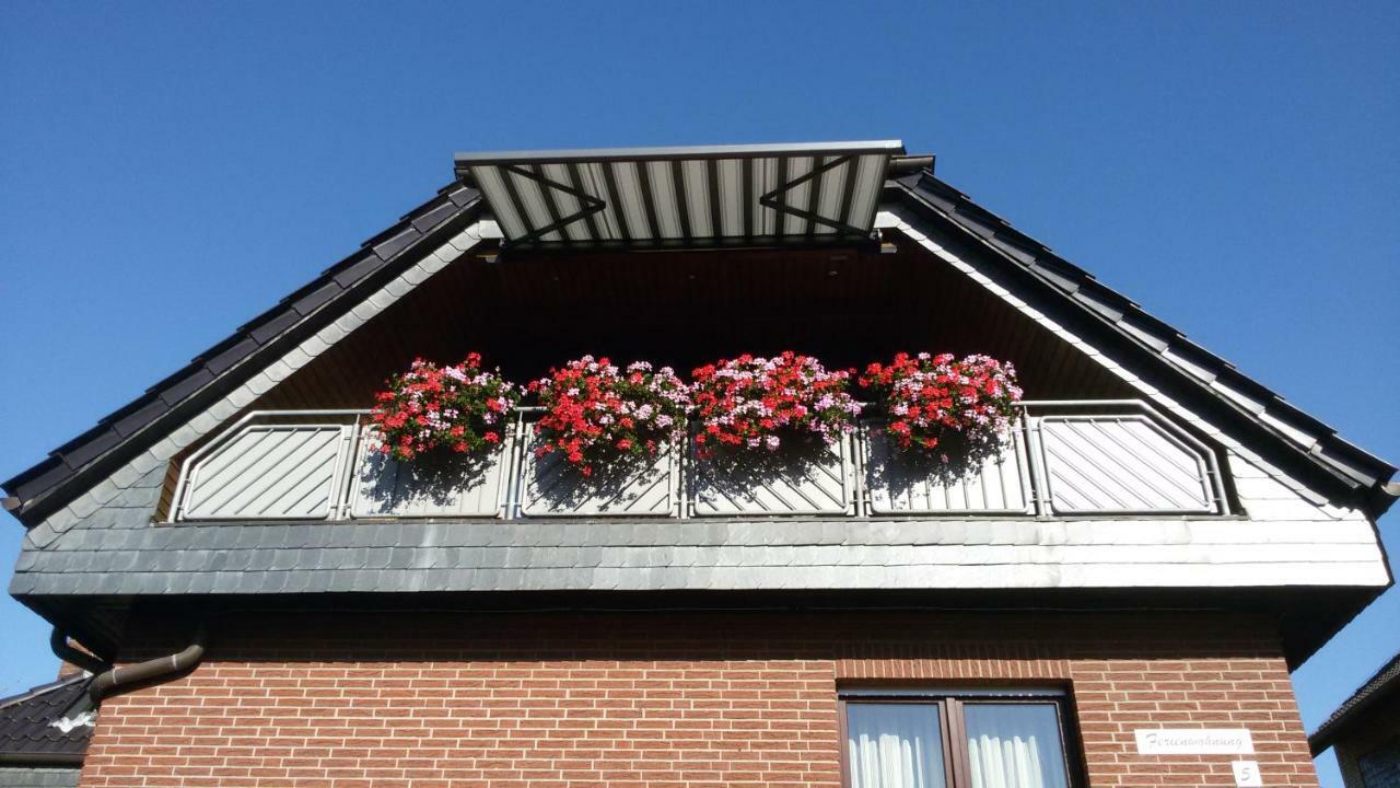 Zwei Ferienwohnungen Ankerpatz 70 Qm Mit Loggia & Puppenstube 50 Qm Mit Gartenterrasse In Hagenburg Naehe Steinhuder Meer Екстер'єр фото